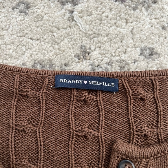 Brandy Melville Athelia Cable Knit Brown Cardigan - Picture 2 of 2